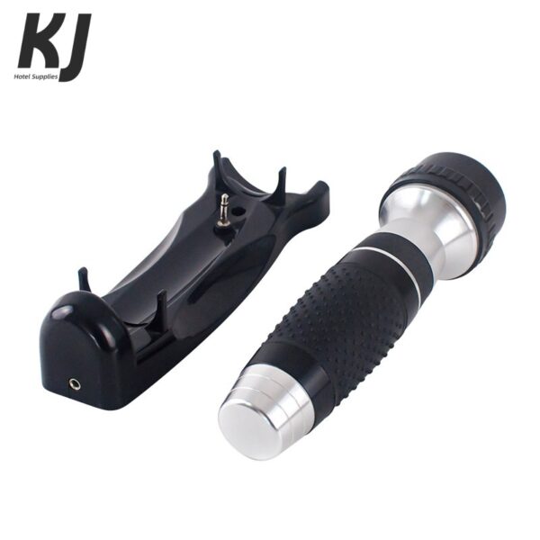 Emergency LED flashlight - Image 3